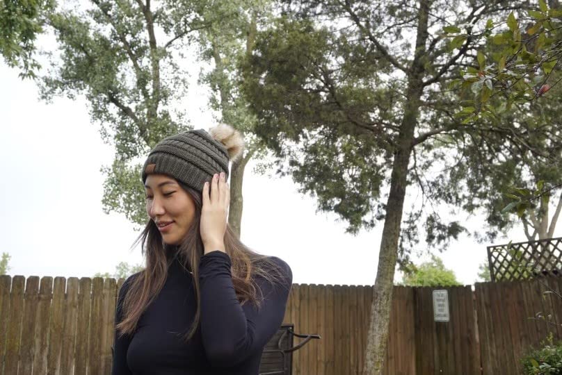 Ribbed Cable Knit Natural Faux Fur Pom Beanie